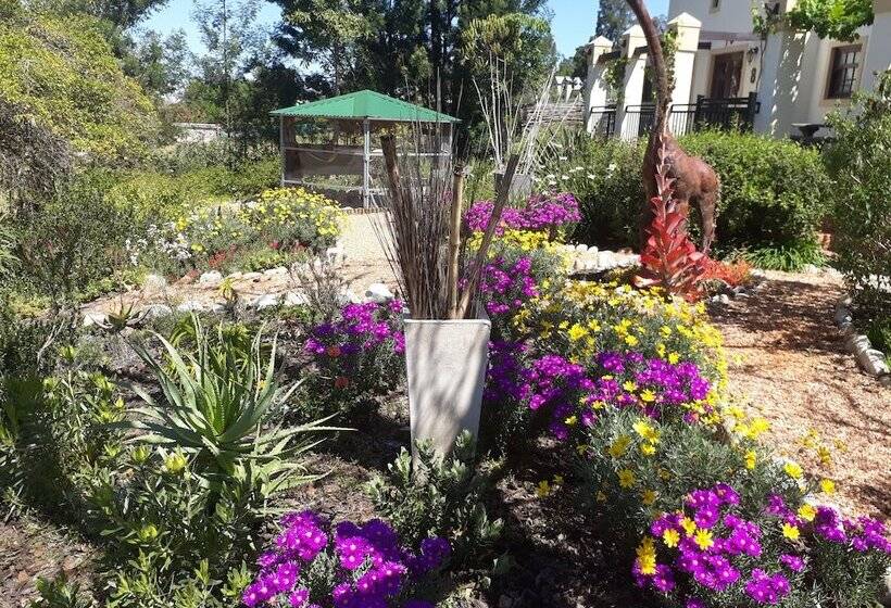 פנסיון Langeberg Guest Lodge