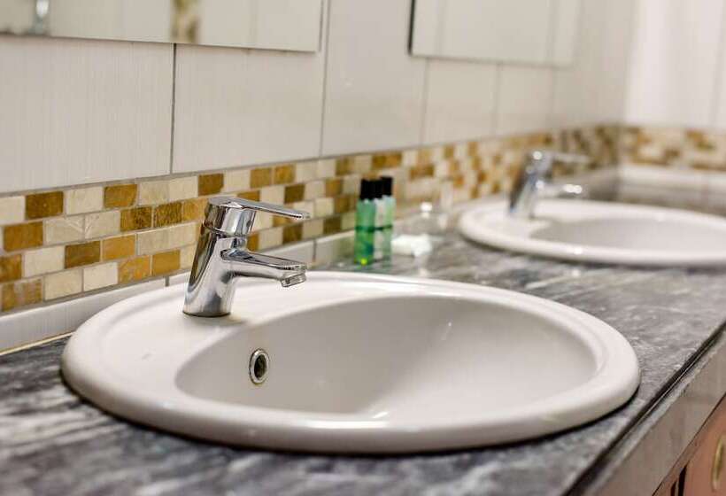 פנסיון Sommerschield Guest House & Restaurant