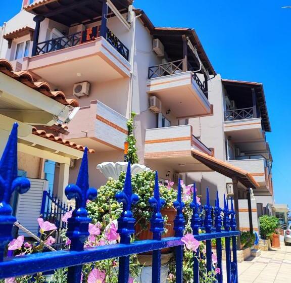 Troulis Seaside