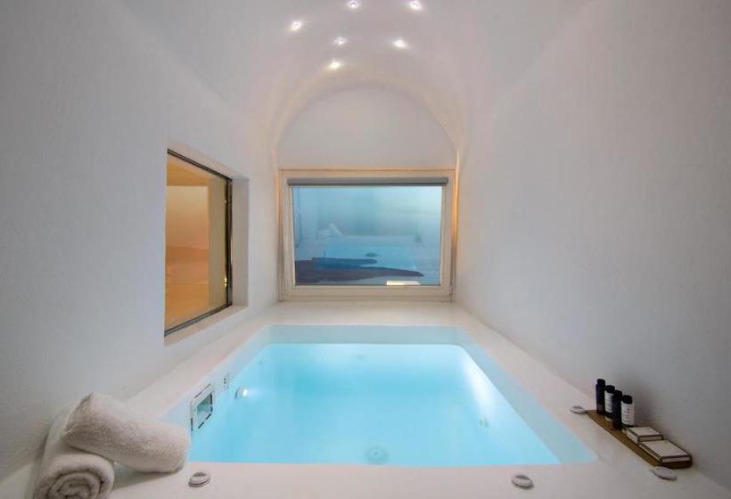 White Rook Cave House By Caldera Houses