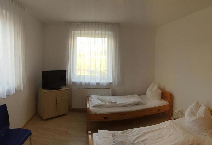 مبيت وإفطار Ländle Motel