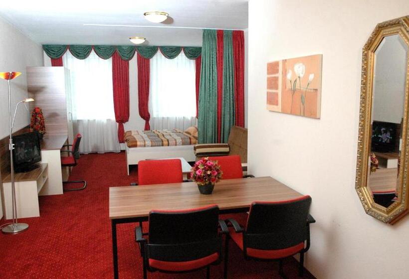 ホテル Garni Daniela Urich