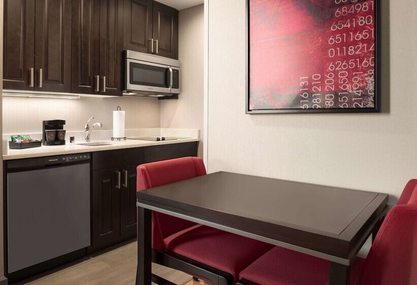 ホテル Homewood Suites By Hilton Milwaukee Downtown
