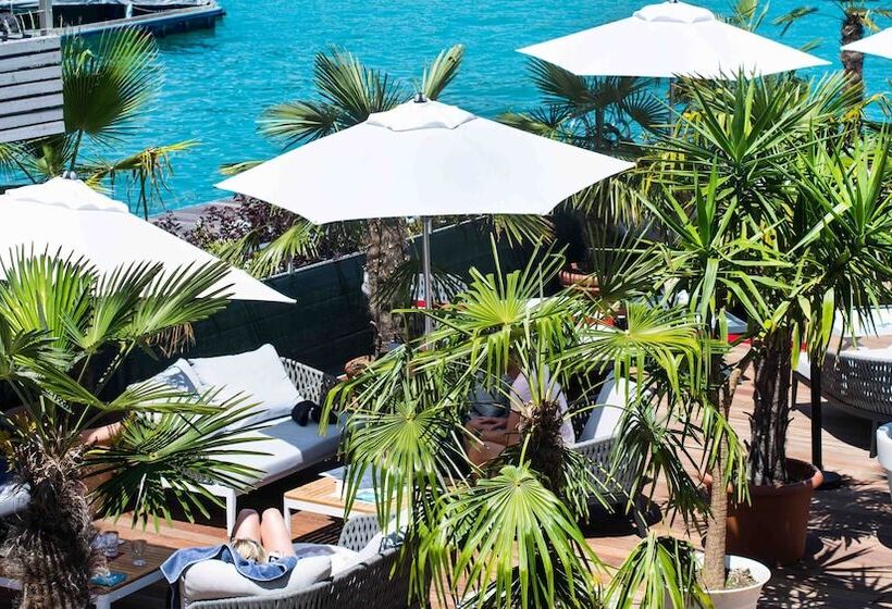 هتل Rocket Rooms Velden