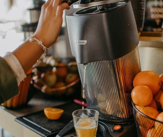 هتل Rocket Rooms Velden