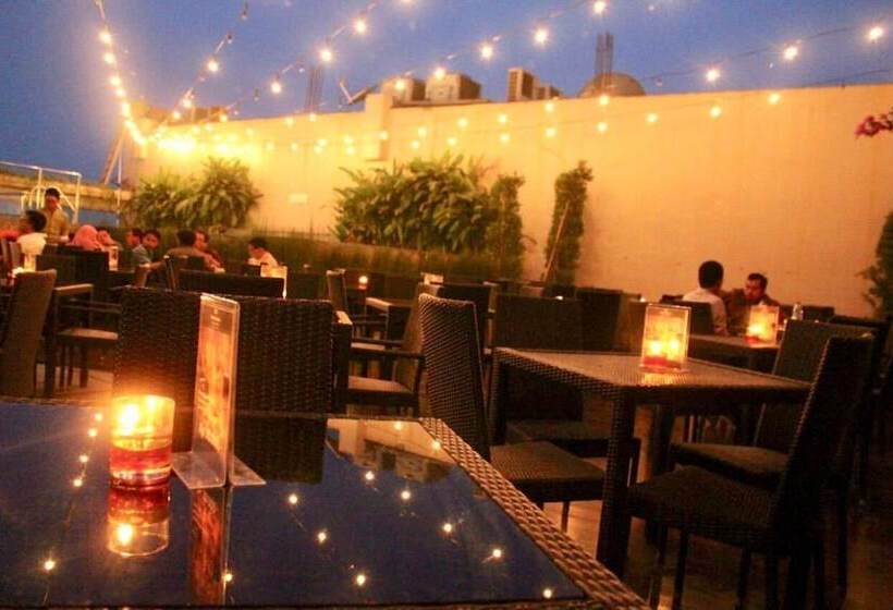 هتل Santika Mega City  Bekasi