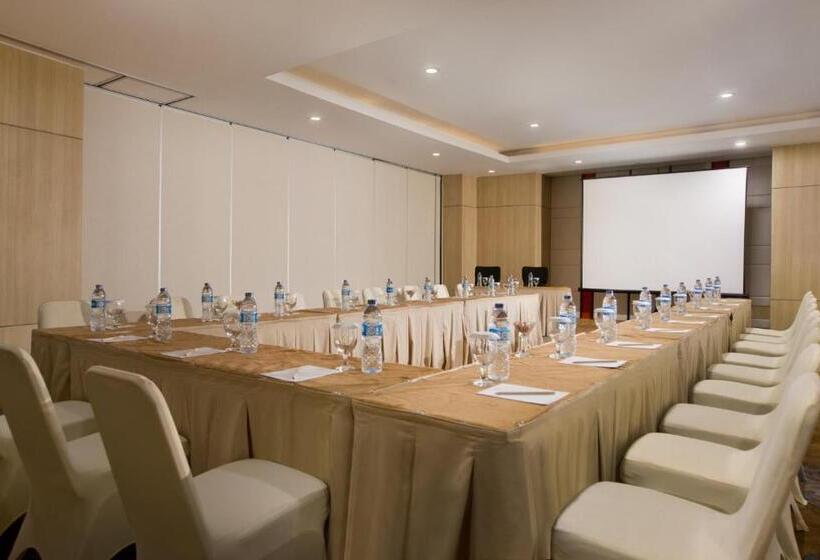 هتل Santika Mega City  Bekasi