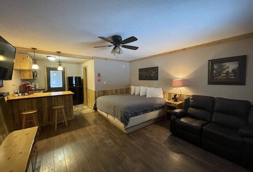 בית מלון כפרי Wolf Creek Ranch Ski Lodge