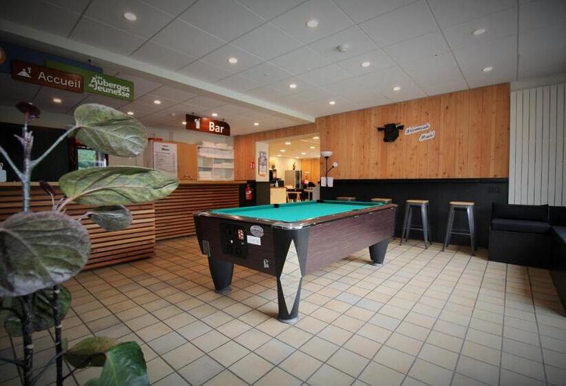 Общежитие Auberge De Jeunesse De La Roche Champlon