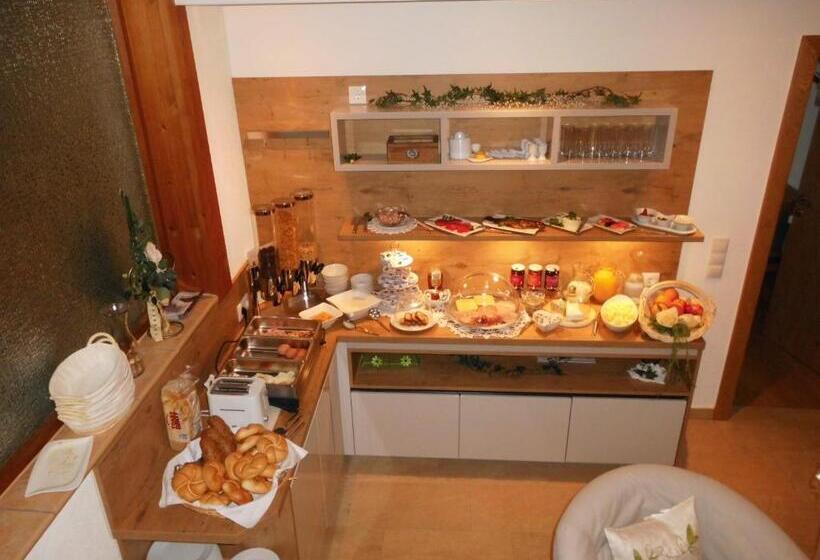 Bed and Breakfast Gästehaus Lukasser
