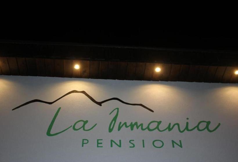 住宿加早餐  La Irmania Pension