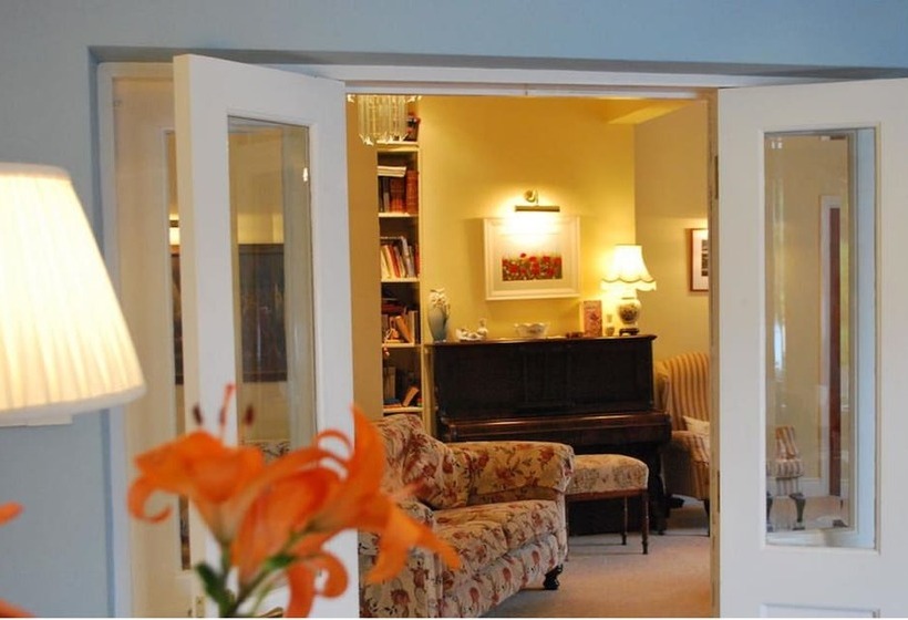 مبيت وإفطار Seapoint House