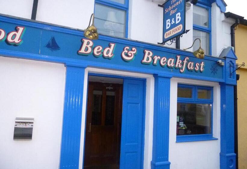 مبيت وإفطار The Schooner Tavern