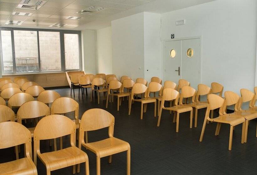 Generation Europe Youth Hostel