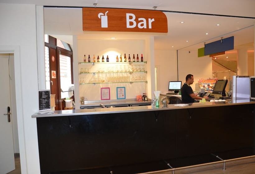 Generation Europe Youth Hostel