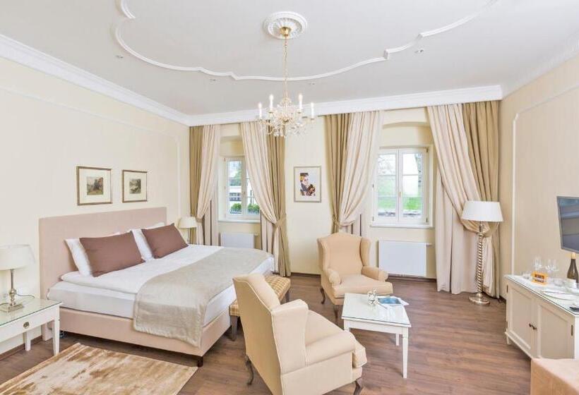 فندق Barock Landhof Burkhardt