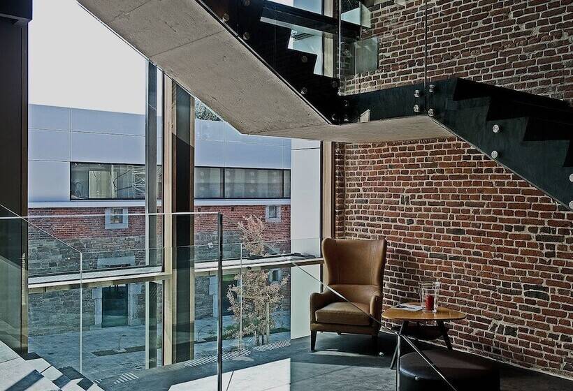 هتل Domaine De Naxhelet