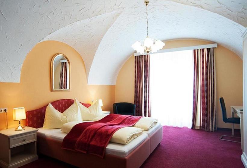 هتل Pension Frenzl   Kaiser Von österreich