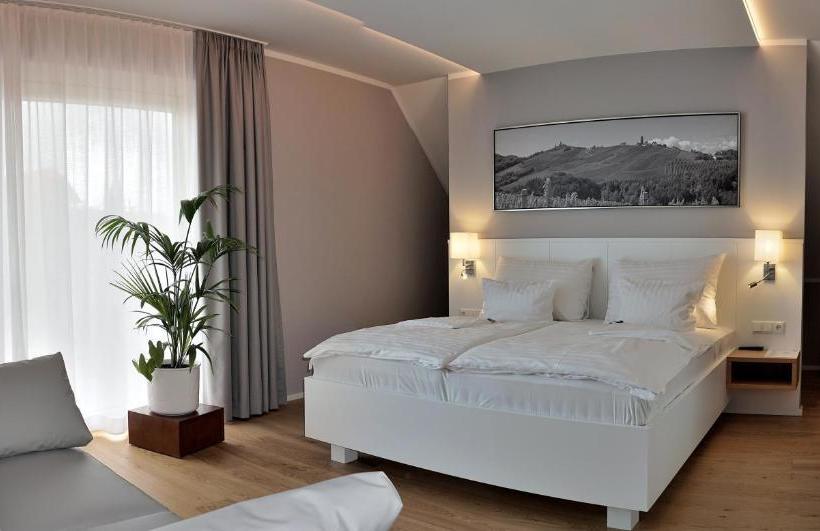 هتل Weinrefugium Brolli