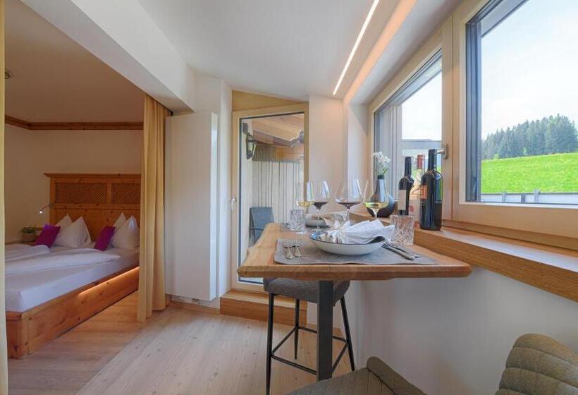 ホテル Und Alpen Apartments Mit Sauna   Bürglhöh