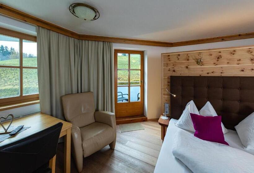 ホテル Und Alpen Apartments Mit Sauna   Bürglhöh