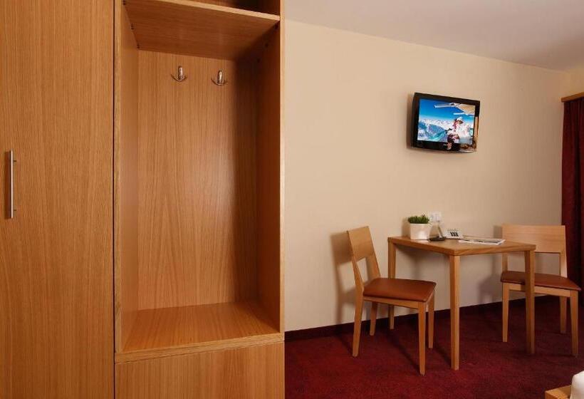 هتل Garni Maria Theresia