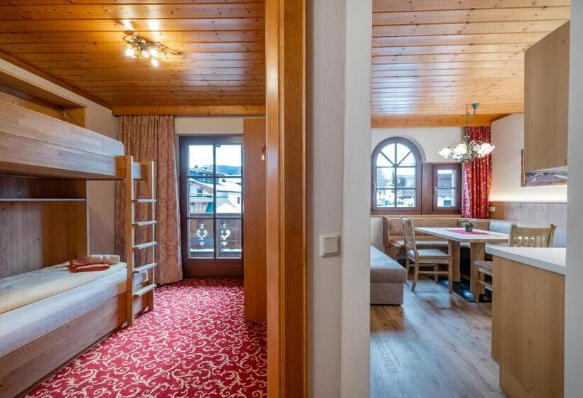 فندق Garni Ransburgerhof