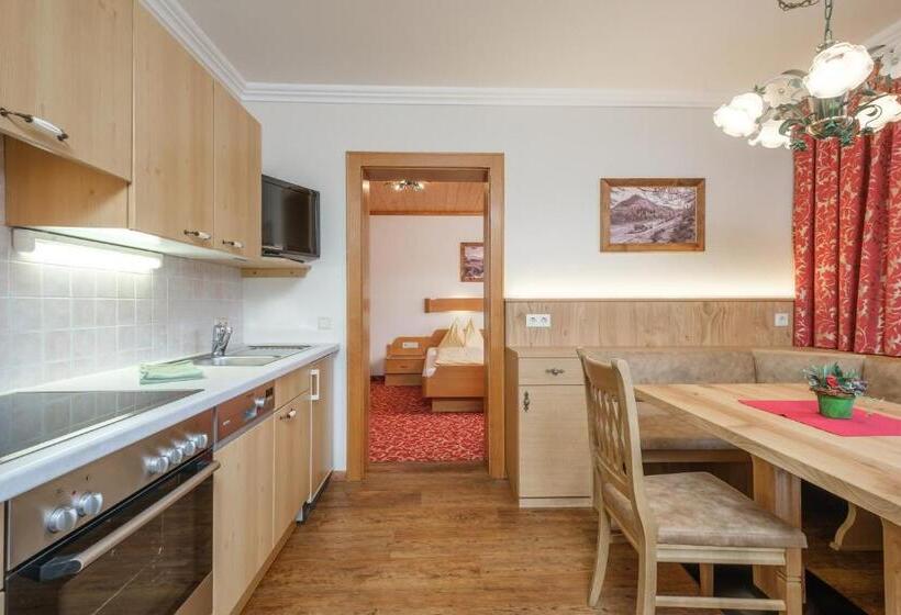 فندق Garni Ransburgerhof