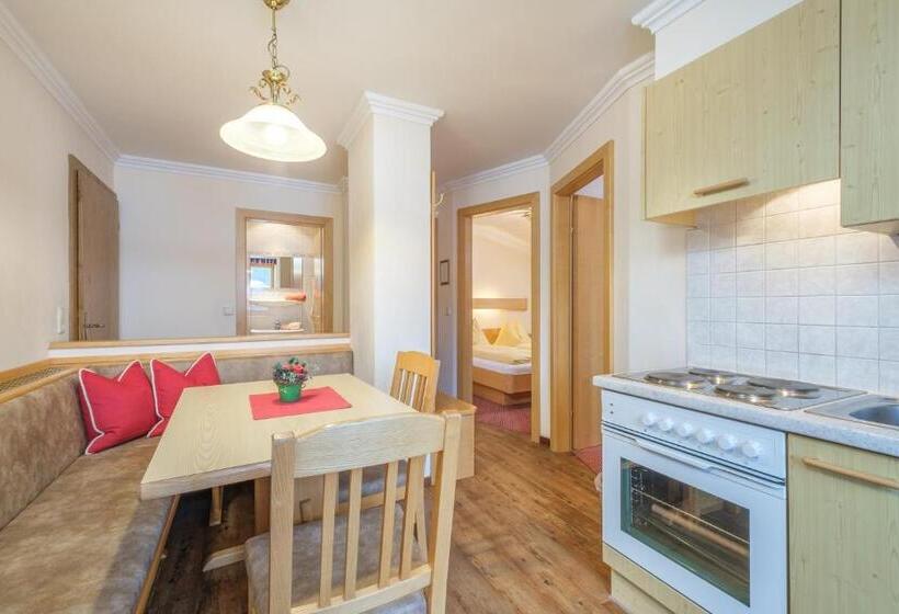 فندق Garni Ransburgerhof