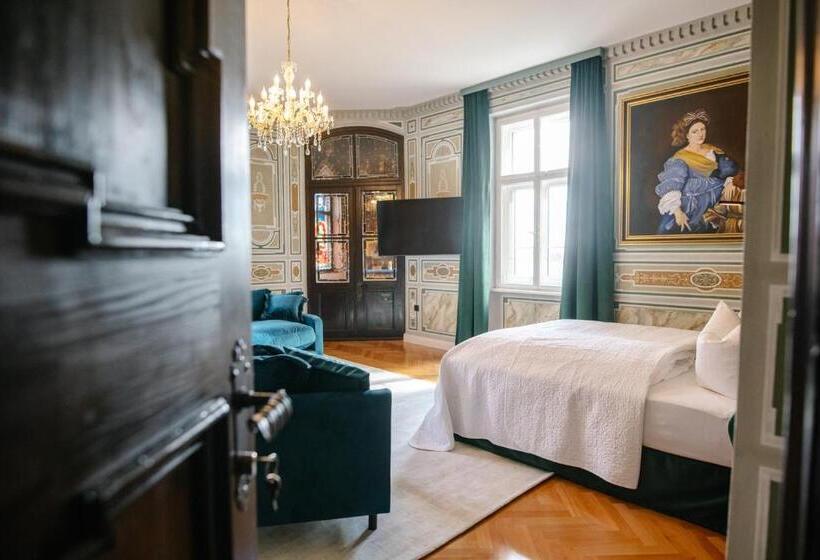 בית מלון כפרי Georgi Schloss   Boutique