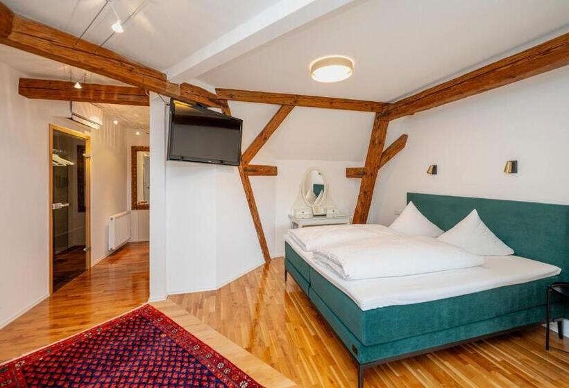 בית מלון כפרי Georgi Schloss   Boutique