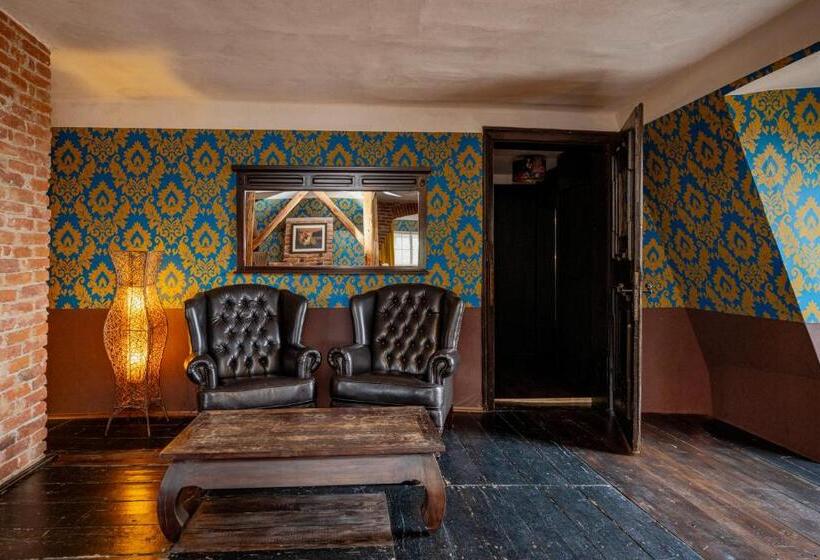 בית מלון כפרי Georgi Schloss   Boutique