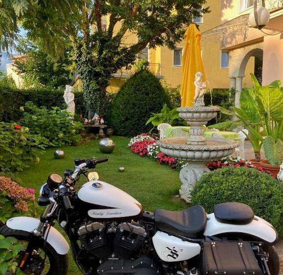 هتل Villa Auguste