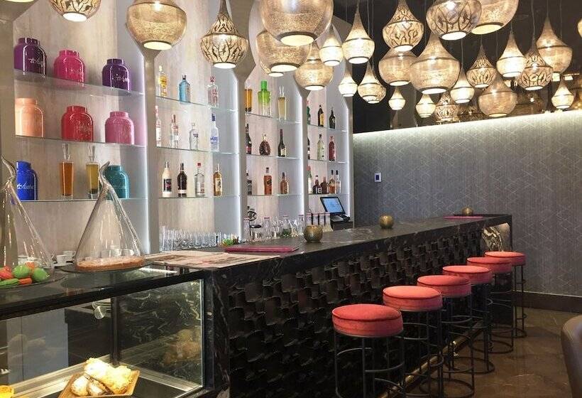 هتل Hilton Tangier City Center