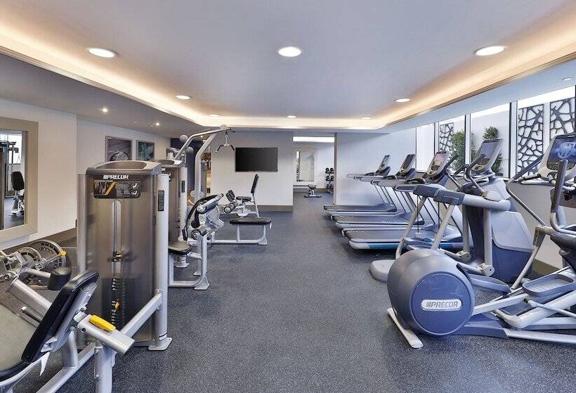 هتل Hilton Tangier City Center