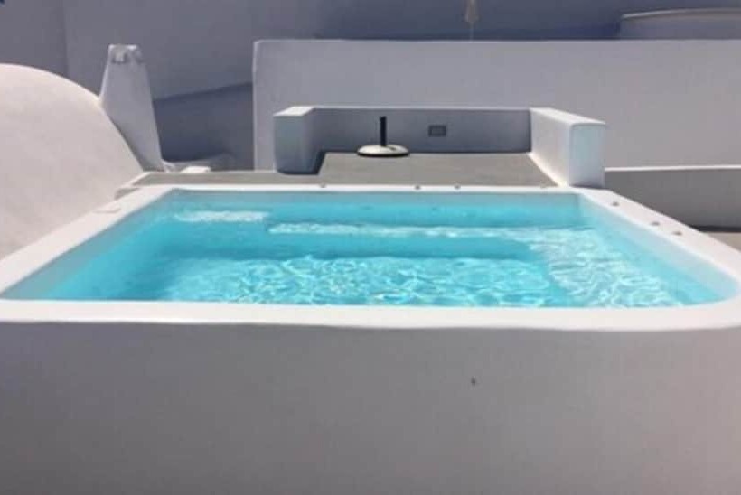 هتل Ayoba Santorini