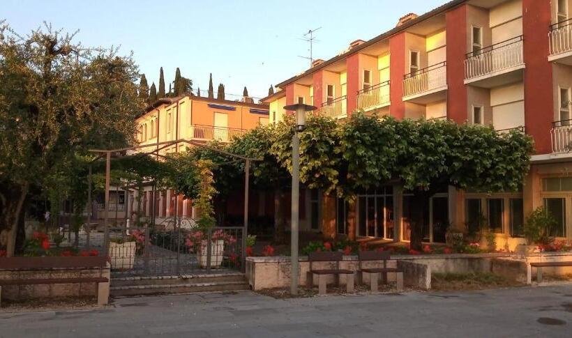 هتل Giardino