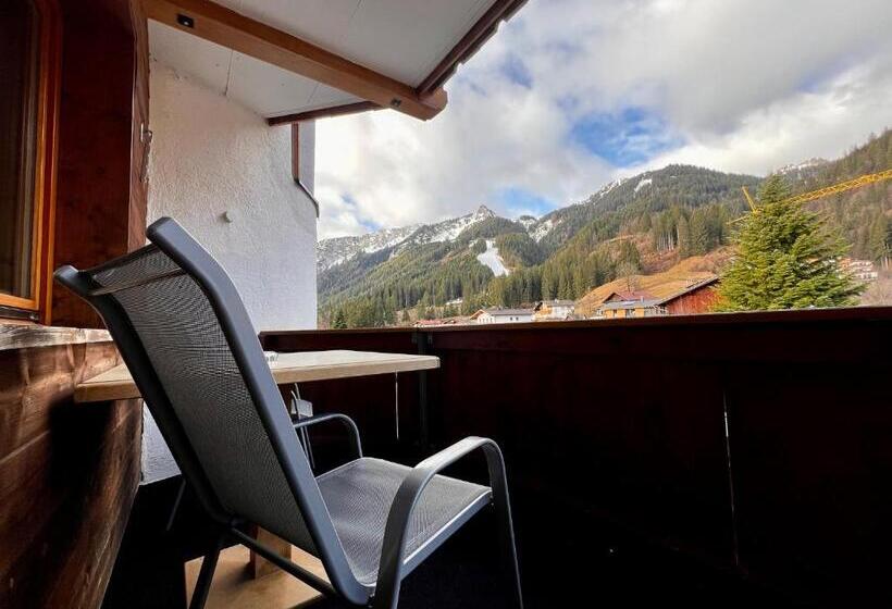 Wellness Aparthotel Lechlife Incl Pool   400m Zum Skilift