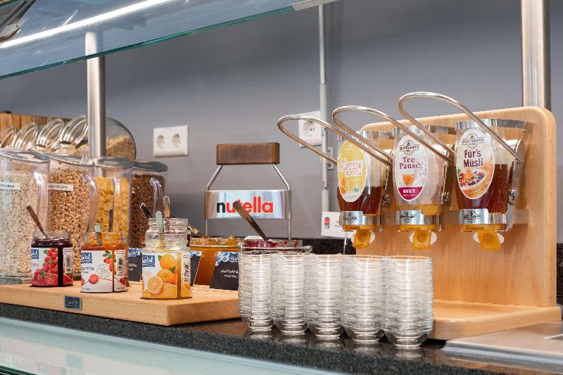 هتل Premier Inn Hannover City University