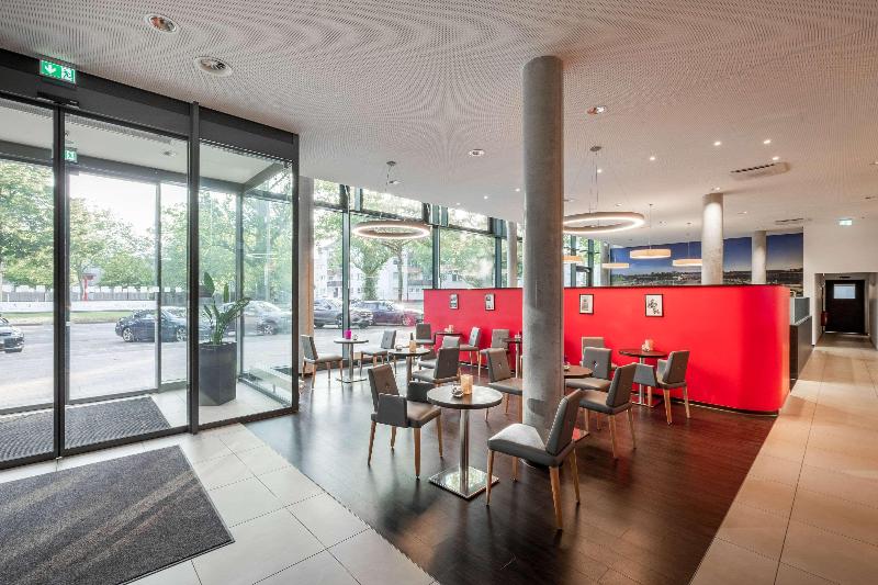 هتل Premier Inn Hannover City University