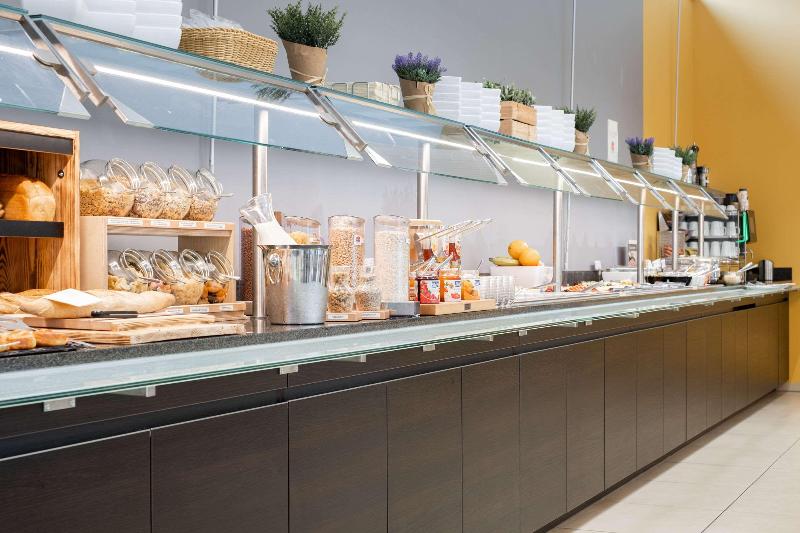 هتل Premier Inn Hannover City University