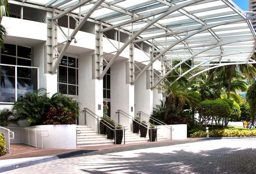 בית מלון כפרי Private Ocean Condos At Trump Sunny Isles
