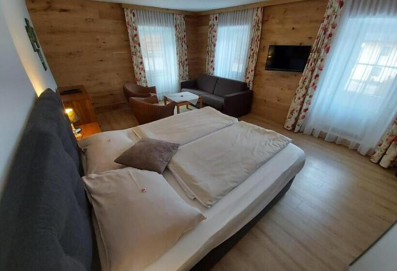 Отель Landgasthof Stranachwirt