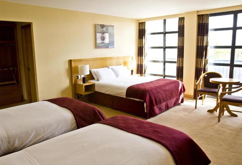 فندق Upton Court