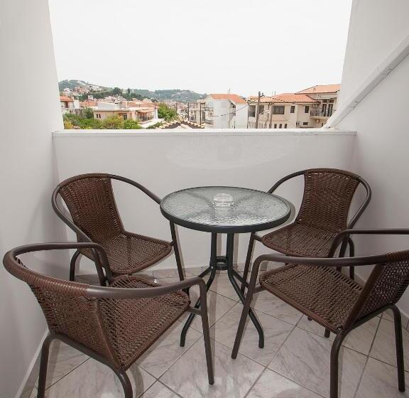 Pineapple Skiathos