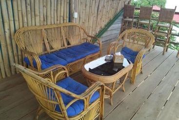 تختخواب و صبحانه Kepmandou Loungebar
