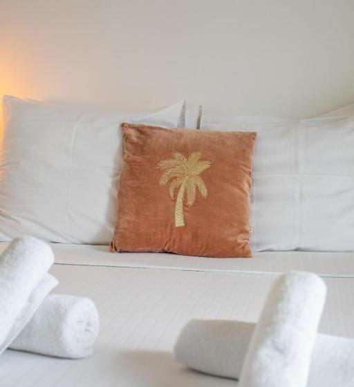 تختخواب و صبحانه Boutique Hotel Jt Curaçao