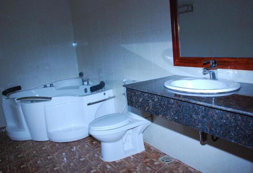 فندق Emerald Bb Battambang