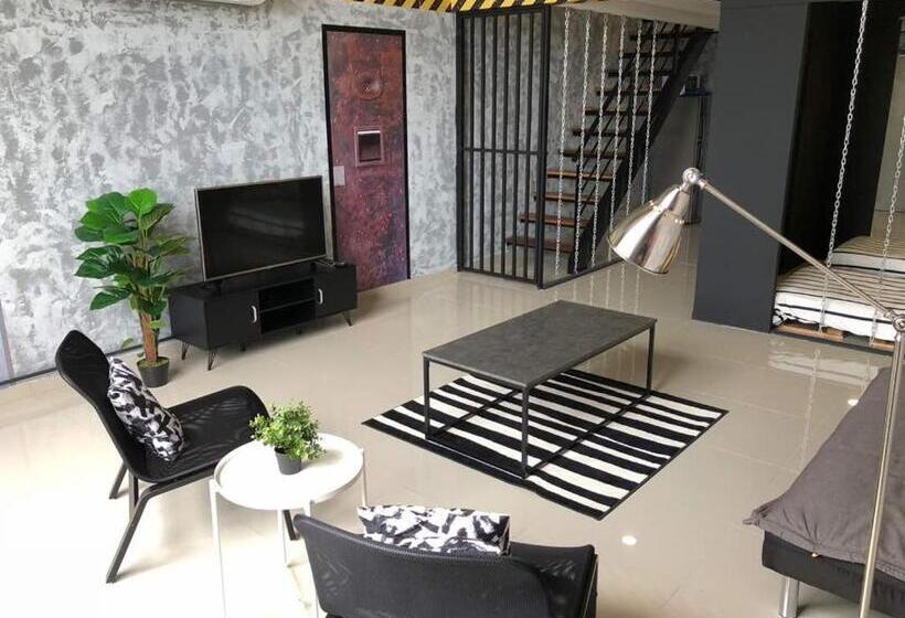 هاستل Escapade Prison Suites Petaling Jaya