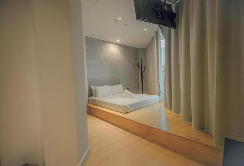 فندق Double H Boutique